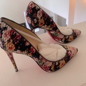 Merry Christmas gift to someone special brand new Louboutins!!!